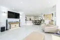 4 bedroom house 217 m² Dos Hermanas, Spain