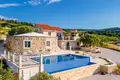 Haus 3 Schlafzimmer 150 m² Gespanschaft Split-Dalmatien, Kroatien