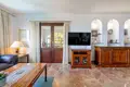 Haus 5 Schlafzimmer 304 m² Dos Hermanas, Spanien
