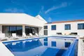 villa de 5 dormitorios 310 m² Grad Trogir, Croacia