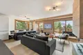 Multilevel apartments 10 rooms 200 m² in Saint Georges sur Allier, France