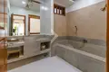 Commercial property 36 rooms  in Siem Reap, Cambodia