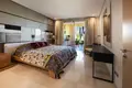 Mieszkanie 2 pokoi 157 m² Marbella, Hiszpania