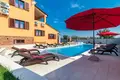 Casa 7 habitaciones 360 m² Pola, Croacia