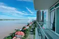 Condo 4 rooms 220 m² in Sangkat Chroy Changvar, Cambodia