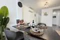 Mieszkanie 3 pokoi 98 m² Torrevieja, Hiszpania