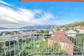 Casa 4 habitaciones 194 m² Tivat, Montenegro