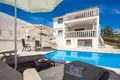 Willa 5 pokojów 180 m² Opcina Medulin, Chorwacja