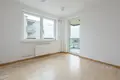 3 bedroom apartment 72 m² Warsaw, Poland
