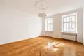 Commercial property 3 rooms 84 m² in Warsaw, Poland
