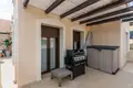 Mieszkanie 3 pokoi 145 m² Dos Hermanas, Hiszpania