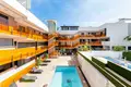 Mieszkanie 2 pokoi 84 m² Torrevieja, Hiszpania