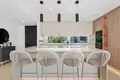 4 bedroom house 226 m² San Pedro Alcantara, Spain