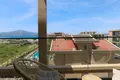 Apartamento vacacional de lujo en alquiler diario junto a la playa y con piscina en Radhima Vlora, Albania