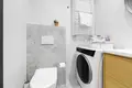 Commercial property 3 rooms 62 m² in Warsaw, Poland