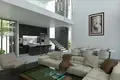 Complexe résidentiel Complex of villas with swimming pools and roof-top terraces close to an international school and beaches, Phuket, Thailand