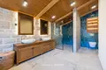 Villa de tres dormitorios 576 m² Lustica, Montenegro