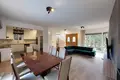 Mieszkanie 4 pokoi 164 m² Jermasoja, Cypr