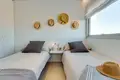 Mieszkanie 2 pokoi 87 m² Torrevieja, Hiszpania