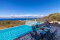 Villa de tres dormitorios 240 m² Dassia, Grecia
