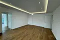 Büro 2 zimmer 130 m² in Tirana, Albanien
