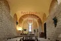 Commercial property 600 m² in Lucca, Italy