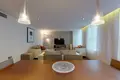2 bedroom apartment 93 m² in London, United Kingdom