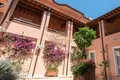 Propiedad comercial 2 000 m² en Grosseto, Italia
