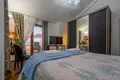 Villa mit 2 Schlafzimmern 300 m² Tivat, Montenegro