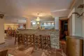 4 bedroom house 557 m² Dos Hermanas, Spain