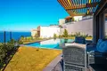 Villa Exclusive five-bedroom villas with direct sea views.