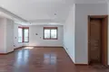 Casa 5 habitaciones 578 m² Podgorica, Montenegro