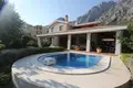 Villa de 4 dormitorios  Donji Orahovac, Montenegro