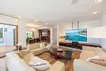 Apartment 7 bedrooms 387 m² Koinoteta Agiou Tychona, Cyprus