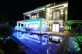 4-Schlafzimmer-Villa 440 m² Calp, Spanien