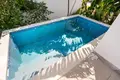 2 bedroom house 111 m² Roatan, Honduras