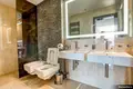 Villa de tres dormitorios 438 m² Budva, Montenegro
