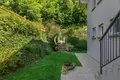 Mieszkanie 18 pokojów 650 m² Soiano del Lago, Włochy