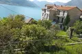 villa de 5 dormitorios 196 m² Dobrota, Montenegro