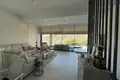 5-Schlafzimmer-Villa 350 m² Agios Tychonas, Zypern