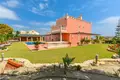 7-Schlafzimmer-Villa 1 033 m² Benalmadena, Spanien