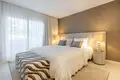 Mieszkanie 4 pokoi 205 m² Dos Hermanas, Hiszpania