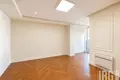 Office 4 rooms 169 m² in Tirana Municipality, Albania