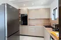 Коттедж Kuća 330 m² na Izdavanje – Centar, Tivat