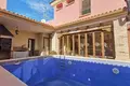 4-Schlafzimmer-Villa 1 500 m² San Miguel de Salinas, Spanien