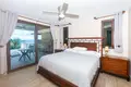 Condo 17 pokojów 1 087 m² Roatan, Honduras