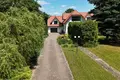 Haus 2 039 m² Warschau, Polen