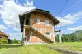 Дом 4 комнаты 225 м² Opcina Lasinja, Хорватия
