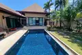 Villa mit 2 Schlafzimmern 250 m² Rawai, Thailand