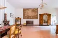 Nieruchomości inwestycyjne 3 000 m² Florencja, Włochy